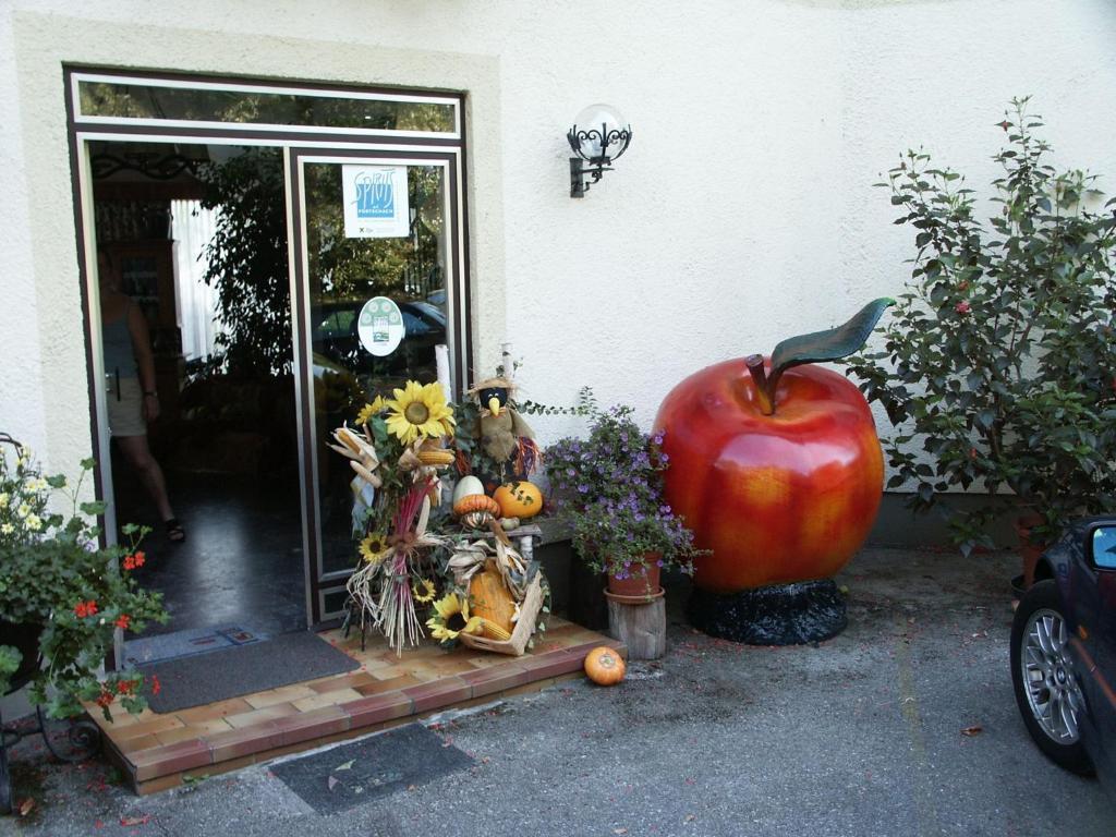 St. Oswalderhof Panzió Pörtschach am Wörthersee Kültér fotó
